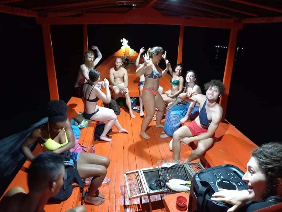 Lucky Sun Saracen Bay Hostel Koh Rong Sanloem Buitenkant foto