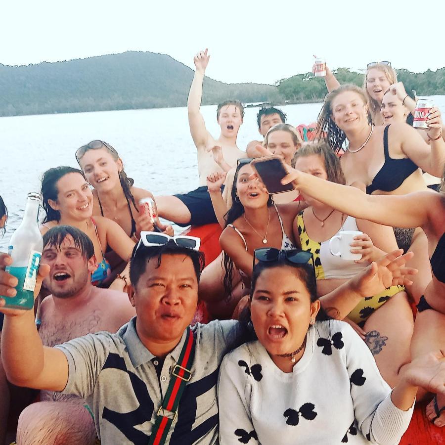 Lucky Sun Saracen Bay Hostel Koh Rong Sanloem Buitenkant foto