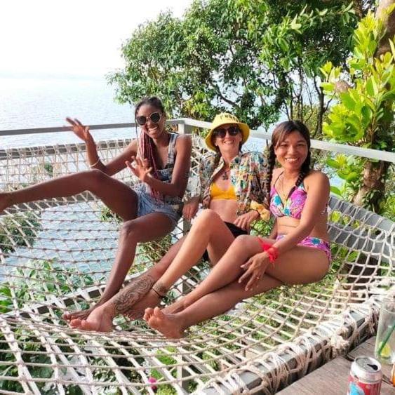 Lucky Sun Saracen Bay Hostel Koh Rong Sanloem Buitenkant foto