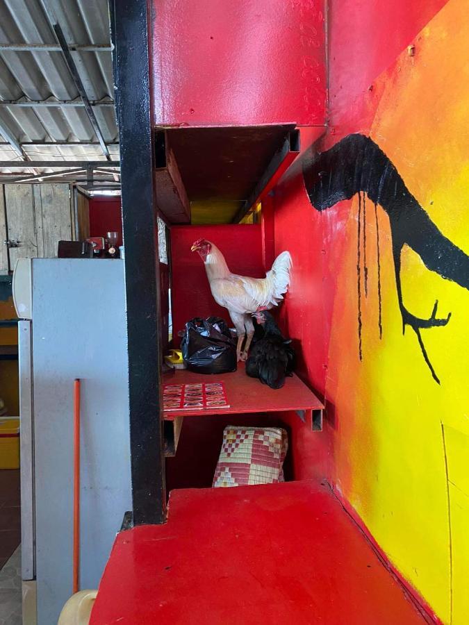 Lucky Sun Saracen Bay Hostel Koh Rong Sanloem Buitenkant foto