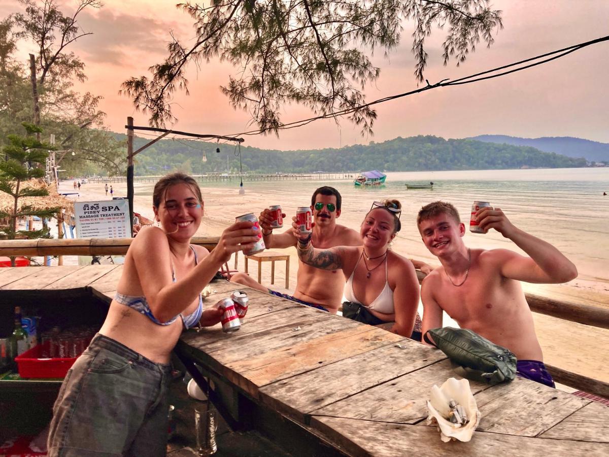 Lucky Sun Saracen Bay Hostel Koh Rong Sanloem Buitenkant foto