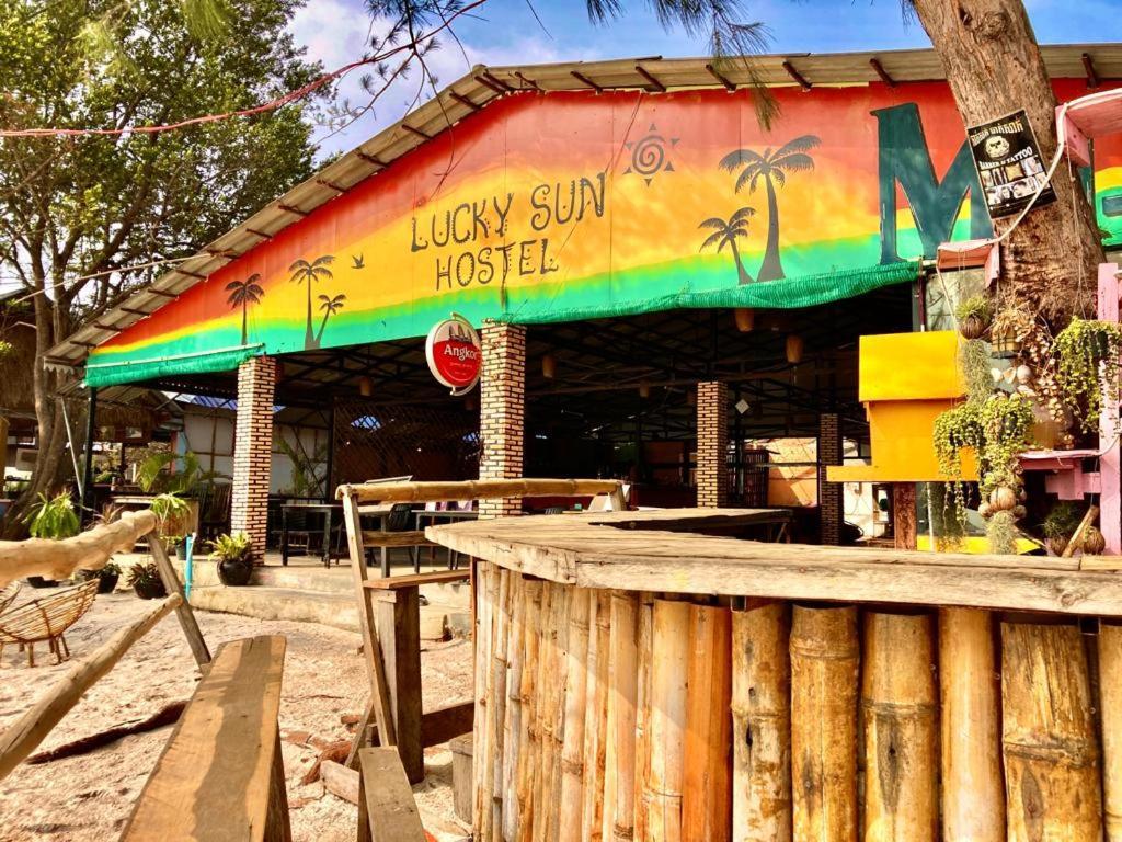 Lucky Sun Saracen Bay Hostel Koh Rong Sanloem Buitenkant foto