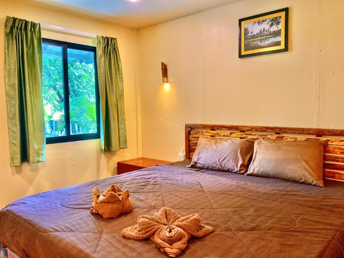 Lucky Sun Saracen Bay Hostel Koh Rong Sanloem Buitenkant foto