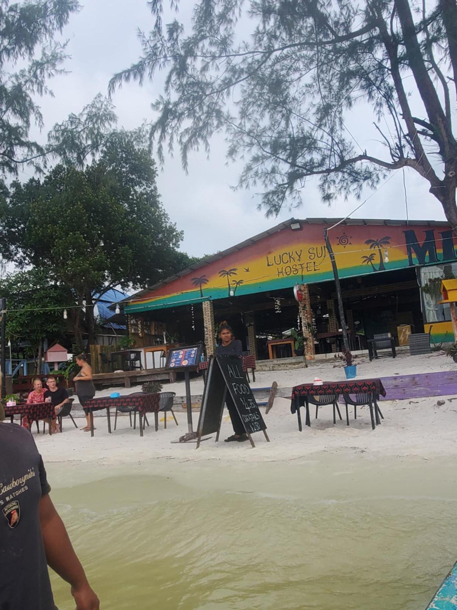 Lucky Sun Saracen Bay Hostel Koh Rong Sanloem Buitenkant foto